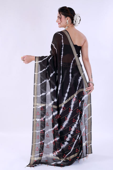 Trikon Saree Black