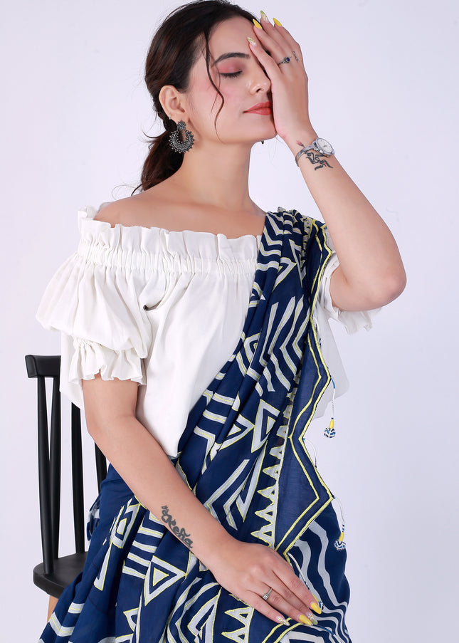 Trikon Saree Blue & White